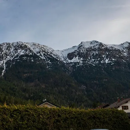Schoenblick Apartment *