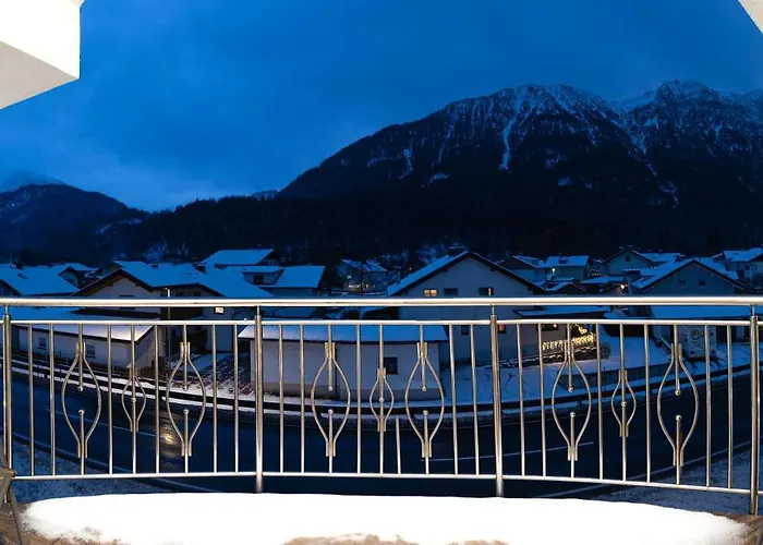 Schoenblick Weissenbach am Lech